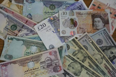 چرا بازار ارز متلاطم می‌شود؟ 6 به روز چی | رتبه 1 مطالب جالب و خواندی