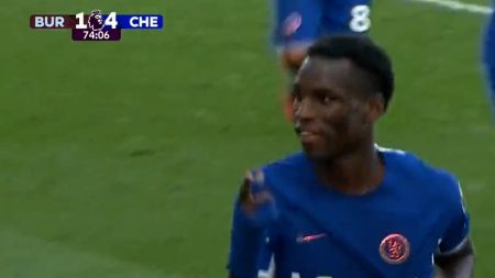 "رقابت داغ در اوج: برنلی به مصاف چلسی، نبردی برای ثبت تاریخ!" 5 به روز چی | رتبه 1 مطالب جالب و خواندی