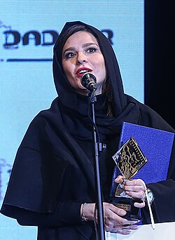 "سحر دولتشاهی: ستاره‌ای درخشان در آسمان هنر ایران" 4 به روز چی | رتبه 1 مطالب جالب و خواندی