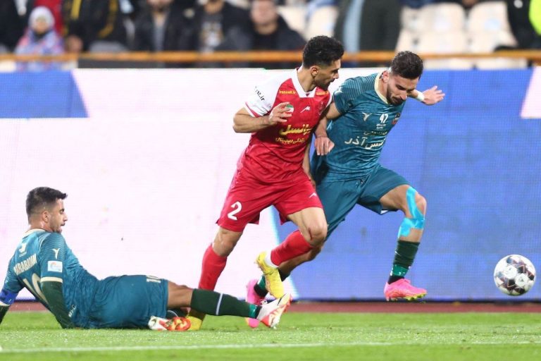 “نبرد سرنوشت: شمس آذر در برابر پرسپولیس؛ در شب درخشش ستاره‌ها!”
