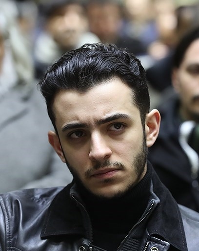 عنوان جذاب: «علی شادمان: از دیده‌ور تا ستاره‌ی سینما؛ داستانِ درخشش و الهام» 1 به روز چی | رتبه 1 مطالب جالب و خواندی