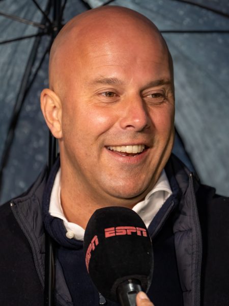 "آرنه اشلوت: کشف دنیای شگفت‌انگیز هنر و خلاقیت در سایه ظرافت" 4 به روز چی | رتبه 1 مطالب جالب و خواندی