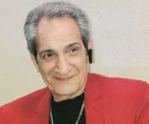 "رازهای ناگفته خشایار راد: از دنیای بازیگری تا زندگی شخصی" 4 به روز چی | رتبه 1 مطالب جالب و خواندی