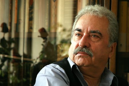 "زندگی و هنر هادی مرزبان: نگاهی به تأثیرات یک اعجوبه تئاتر ایران" 2 به روز چی | رتبه 1 مطالب جالب و خواندی