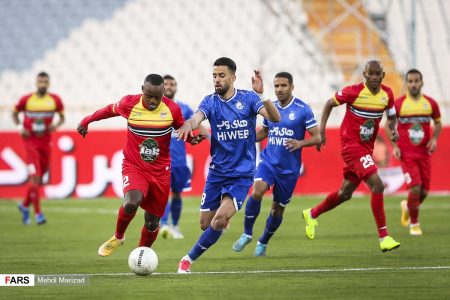 "در داربی خوزستان: نبرد تاریخی استقلال و فولاد، کدام تیم بر قله پیروزی می‌رسد؟" 1 به روز چی | رتبه 1 مطالب جالب و خواندی