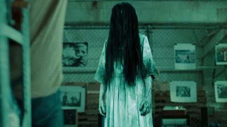 عنوان جذاب و ترند برای موضوع 'فیلم ترسناک': **"شب وحشت: وقتی ترس به حقیقت می‌پیوندد"** 2 به روز چی | رتبه 1 مطالب جالب و خواندی