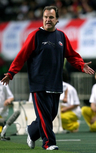 "جادوی تاکتیک و فلسفه فوتبال: سفر بی‌نظیر مارچلو بیلسا در دنیای فوتبال" 1 به روز چی | رتبه 1 مطالب جالب و خواندی