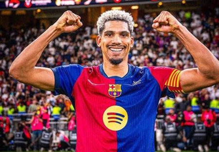 "آرائوخو: ستاره‌ای که فوتبال جهان را تحت تأثیر قرار داد!" 1 به روز چی | رتبه 1 مطالب جالب و خواندی