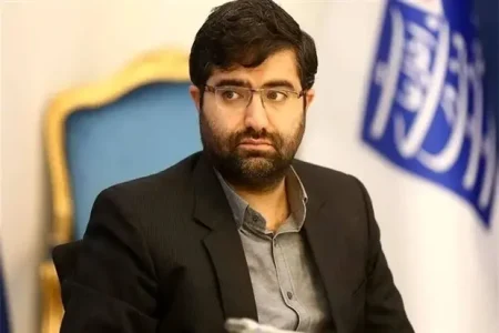 "سقاب اصفهانی: رازهای پنهان زندگی و هنر این استاد بی‌نظیر" 2 به روز چی | رتبه 1 مطالب جالب و خواندی