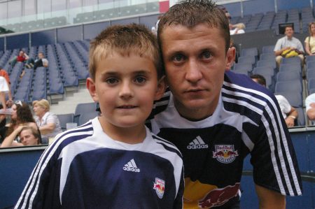 "ساشا ایلیچ: ستاره‌ای که دنیای موسیقی را دگرگون کرد" 4 به روز چی | رتبه 1 مطالب جالب و خواندی